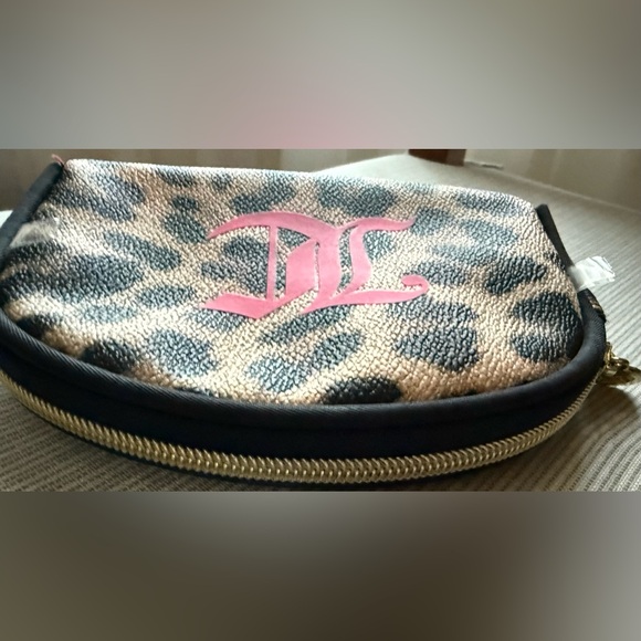 Juicy Couture Leopard Print Small Cosmetic Pouch with JC Pink Logo - Picture 3 of 11